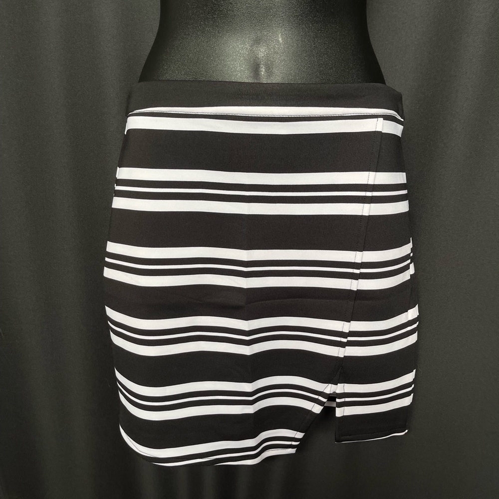 Abercrombie & Fitch Black and White Stripped Pencil Skirt Size Small